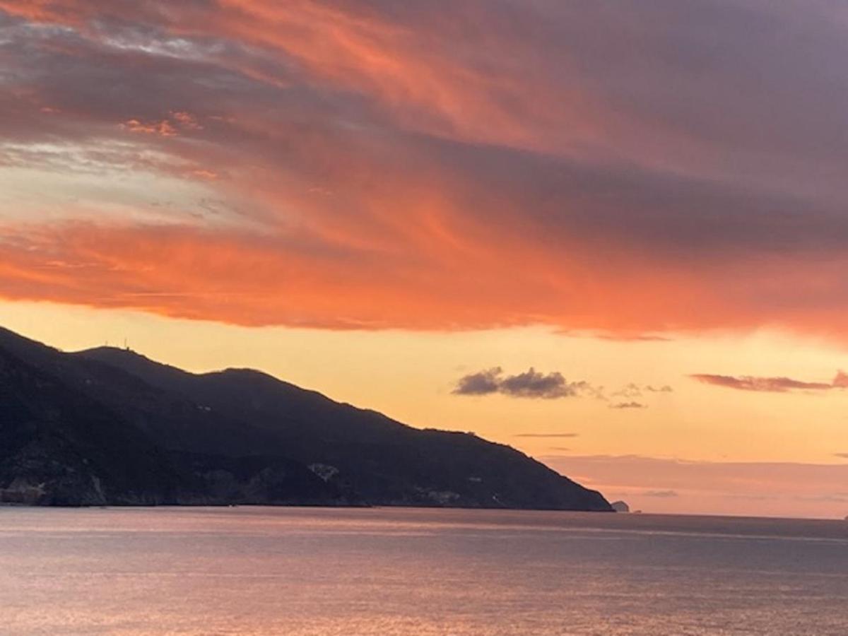 Апартаменты La Gemma Di Monterosso, In Centro Vicino Al Mare Монтероссо-аль-Маре Экстерьер фото